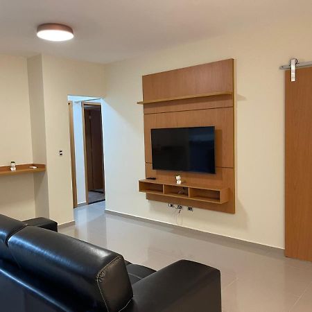 شقة أوباتوبا  في Apartamento Com Piscina No Centro المظهر الخارجي الصورة