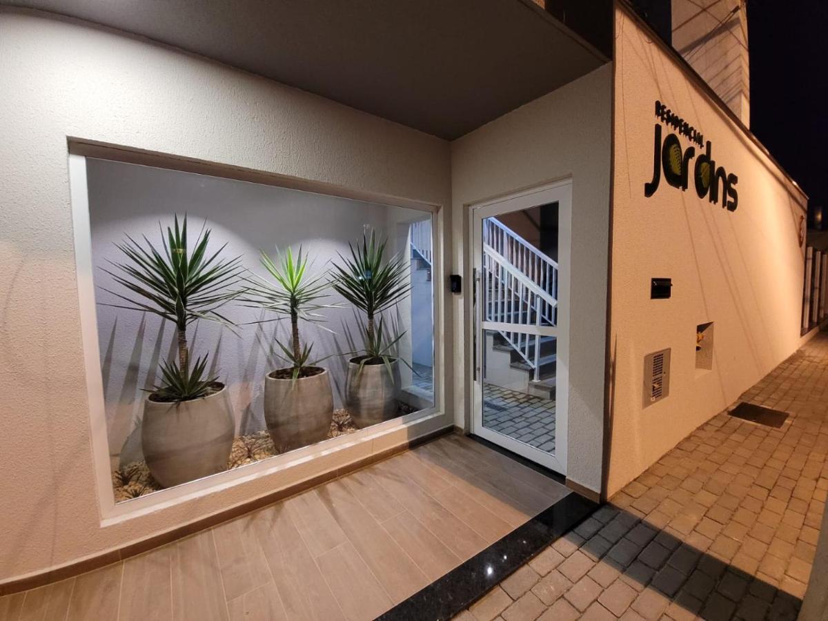 شقة أوباتوبا  في Apartamento Com Piscina No Centro المظهر الخارجي الصورة